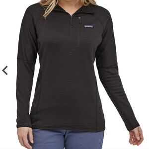 Patagonia Women’s R1 Black Pullover with polartec size large